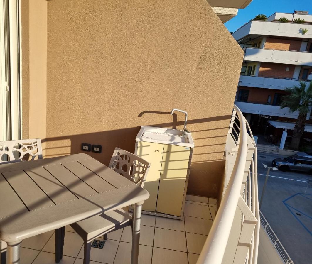 דירות Casamare Alba Adriatica Frontemare מראה חיצוני תמונה