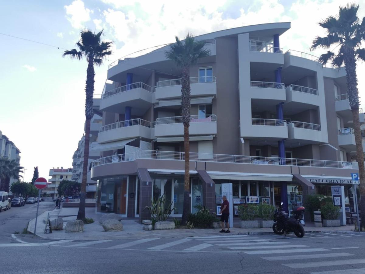 דירות Casamare Alba Adriatica Frontemare מראה חיצוני תמונה